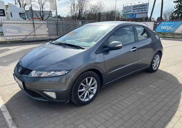 Honda Civic cena 25800 przebieg: 175000, rok produkcji 2011 z Żukowo małe 11